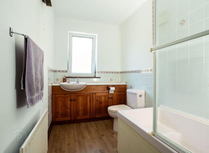 Hollyhill, Bantry, P75H019
