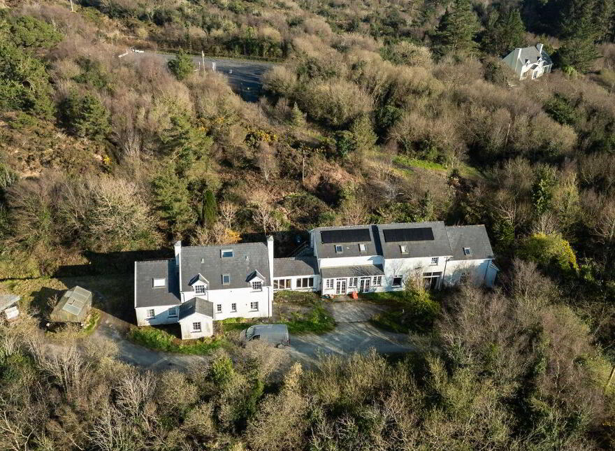 Hollyhill, Bantry, P75H019