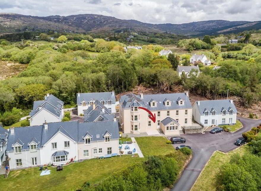 Apartment 5 Harbour View, Glengarriff, P75Y433