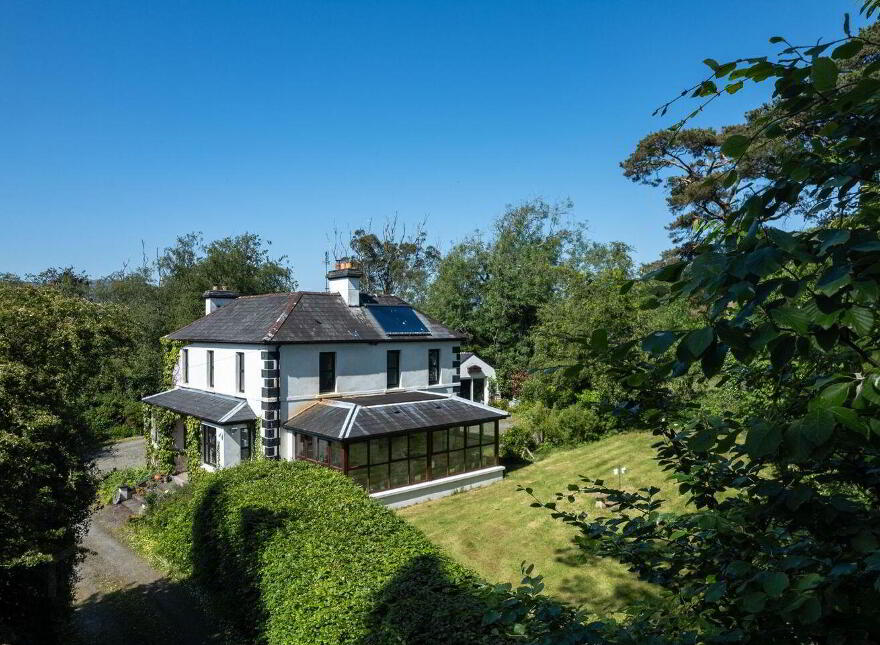 Laharan West, Bantry, Bantry, P75VE24
