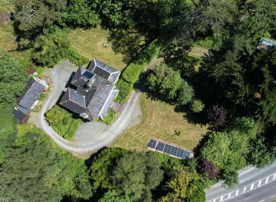 Laharan West, Bantry, Bantry, P75VE24