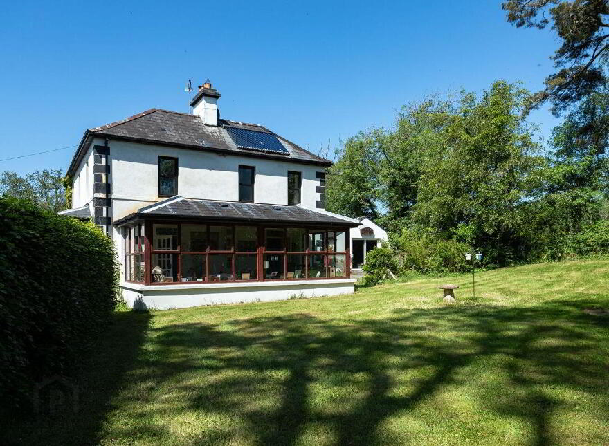 Laharan West, Bantry, Bantry, P75VE24
