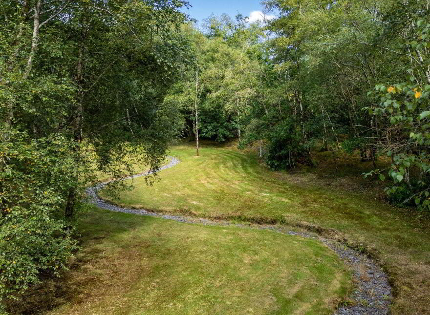 Mounteensudder, Glengarriff, P75XN30