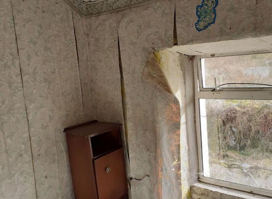 Curragh East, Adrigole, Adrigole, P75PR92