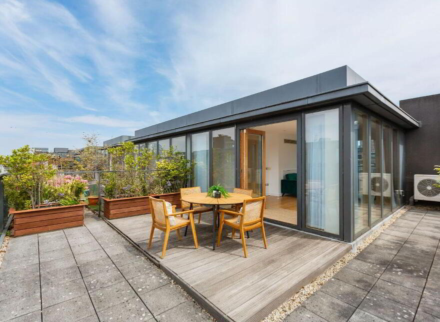Apartment 75 Hanover Quay, Hanover Quay, D02PR90