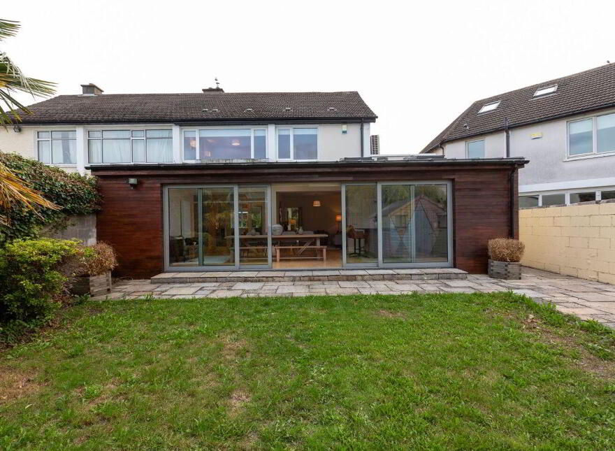 28 Arnold Grove, Glenageary, A96N1W8