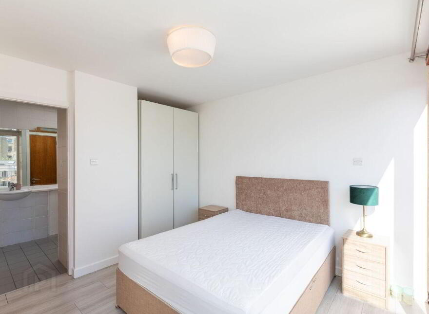Apartment 3 70 Leeson Close, Dublin 2, D02W838