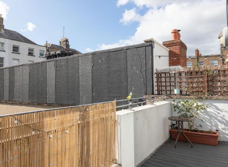 Apartment 3 70 Leeson Close, Dublin 2, D02W838