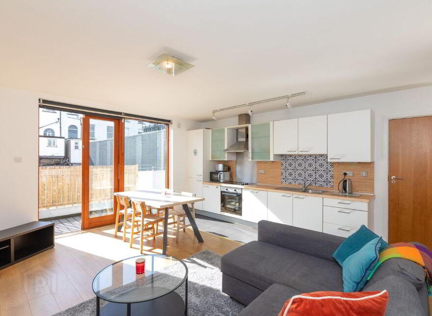 Apartment 3 70 Leeson Close, Dublin 2, D02W838