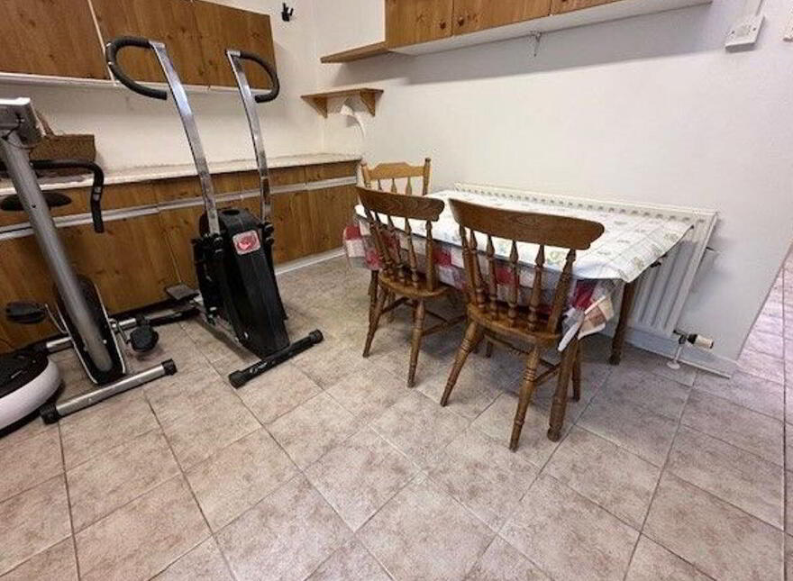 Twomileborris, Thurles, E41F244