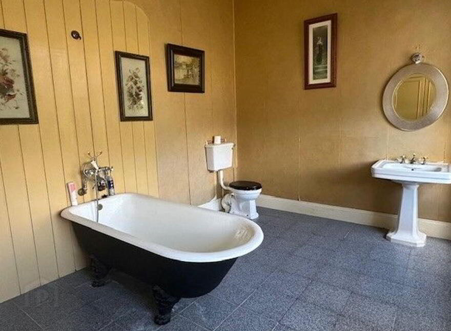 Beakstown Lodge, Beakstown, Holycross, E41WK85
