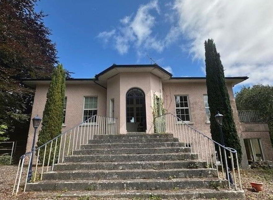 Beakstown Lodge, Beakstown, Holycross, E41WK85