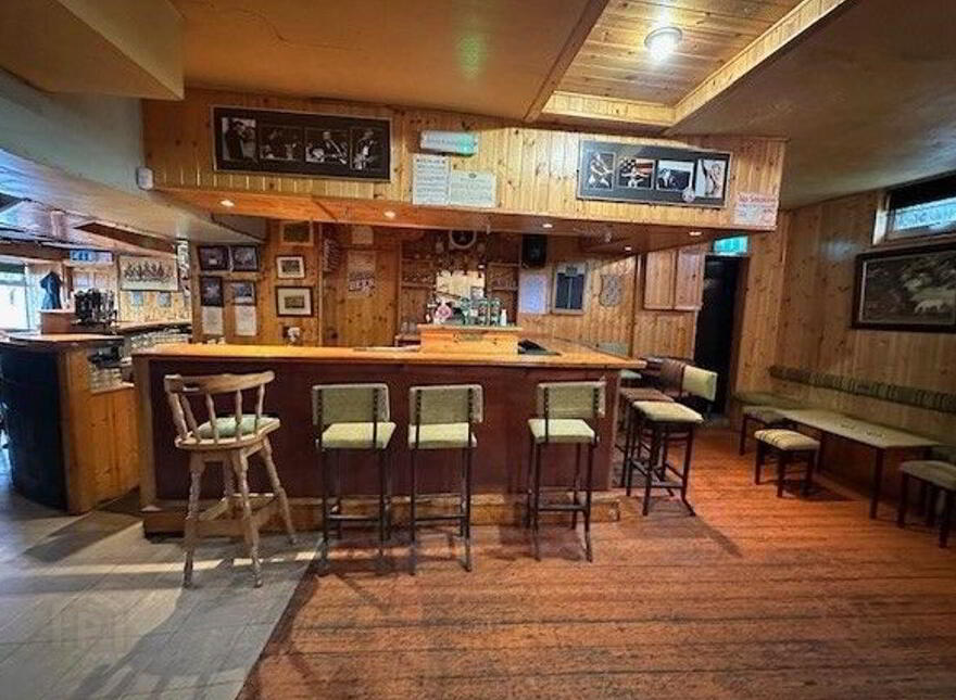 Hollyford Inn, Hollyford, Thurles, E34EY72