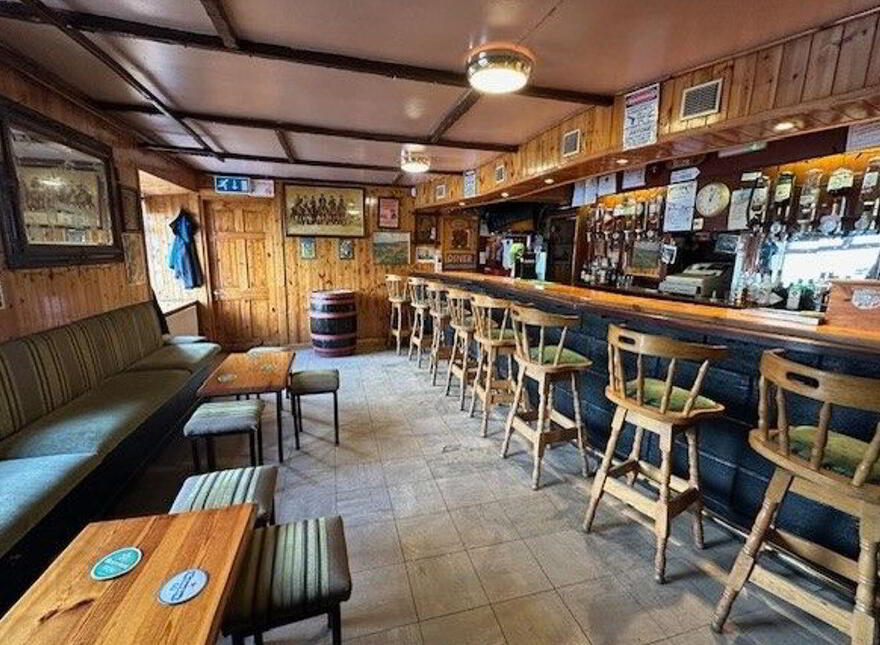 Hollyford Inn, Hollyford, Thurles, E34EY72