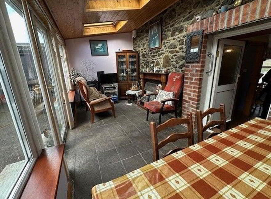 Hollyford Inn, Hollyford, Thurles, E34EY72