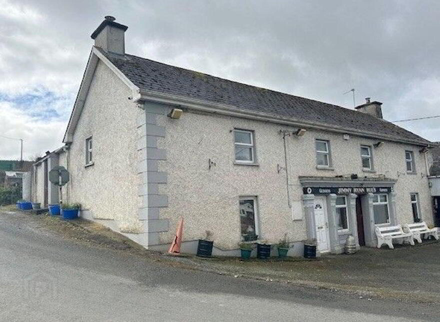 Hollyford Inn, Hollyford, Thurles, E34EY72