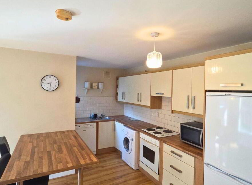 Apartment 404 River Towers, Lee Road, Sunday's Well, T23D268