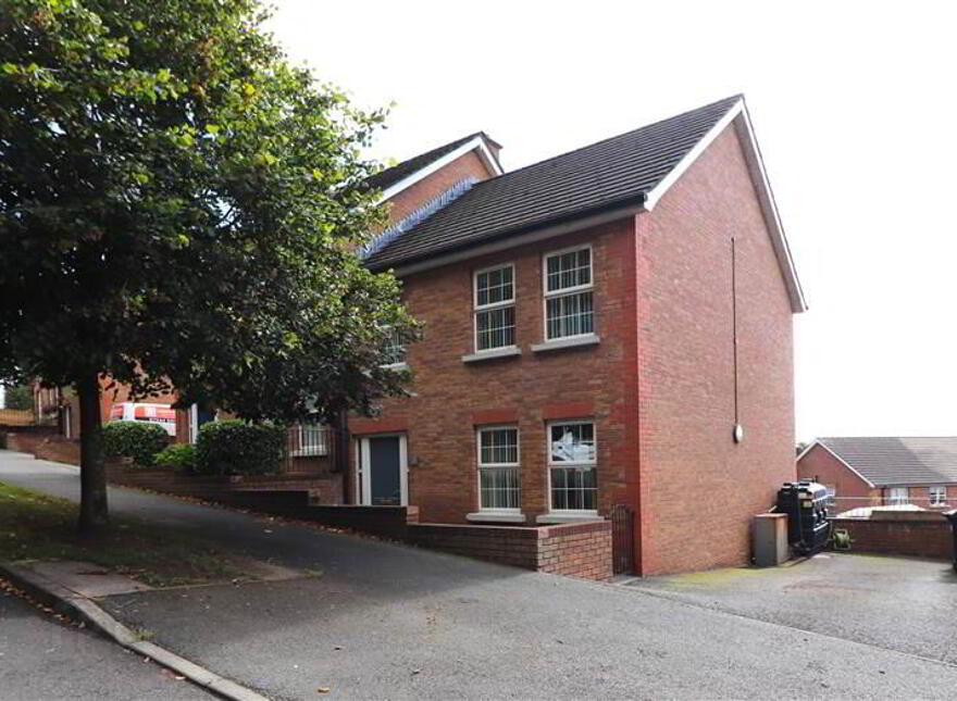 11 Causeway Meadows, Causeway End Road, Lisburn, BT28 2GD