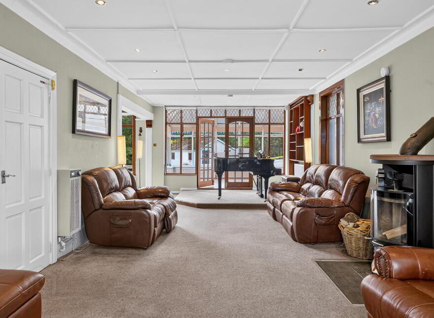 341 Comber Road, Dundonald, Belfast, BT16 1XB