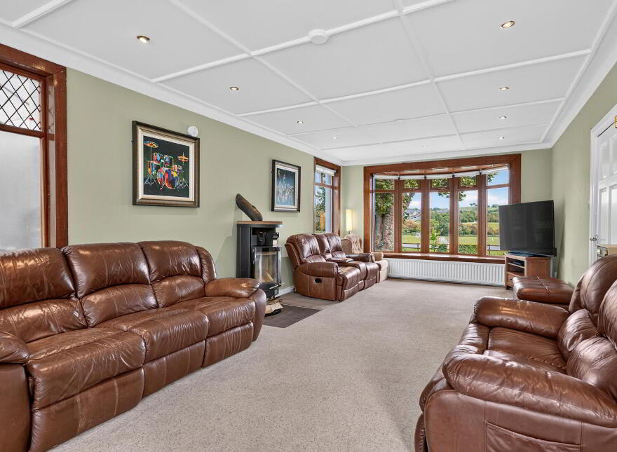 341 Comber Road, Dundonald, Belfast, BT16 1XB