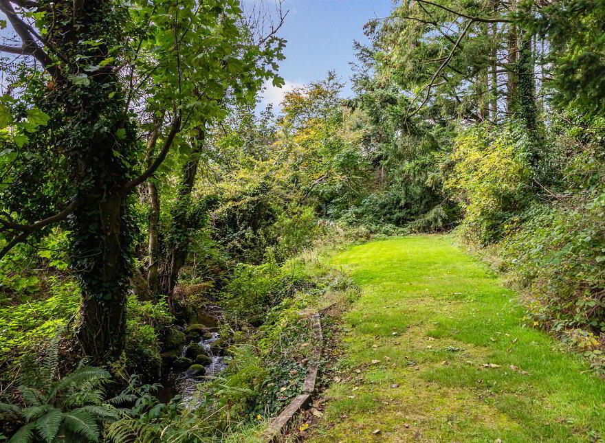 341 Comber Road, Dundonald, Belfast, BT16 1XB