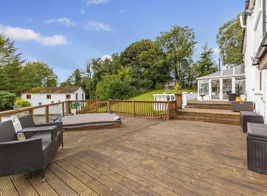 341 Comber Road, Dundonald, Belfast, BT16 1XB