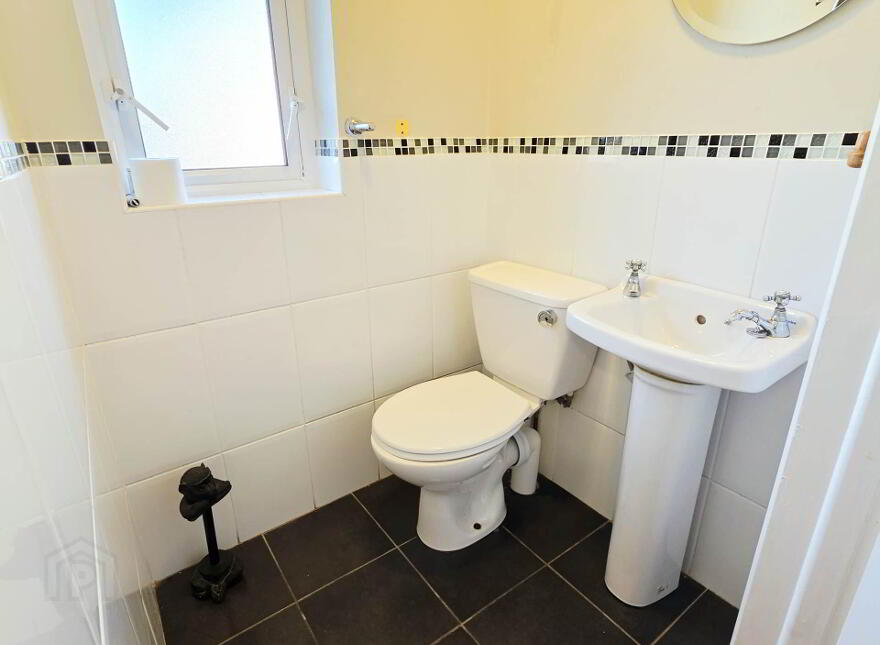 38 College Park Lane, Enniskillen, BT74 6GF