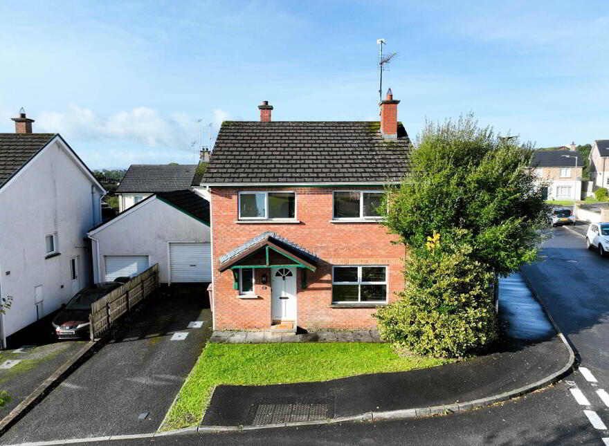 38 College Park Lane, Enniskillen, BT74 6GF