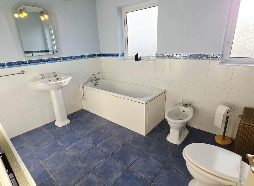 38 College Park Lane, Enniskillen, BT74 6GF