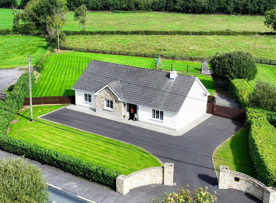 Beacon Hill, Cahanagh, Newtownforbes, N39F9T1 photo