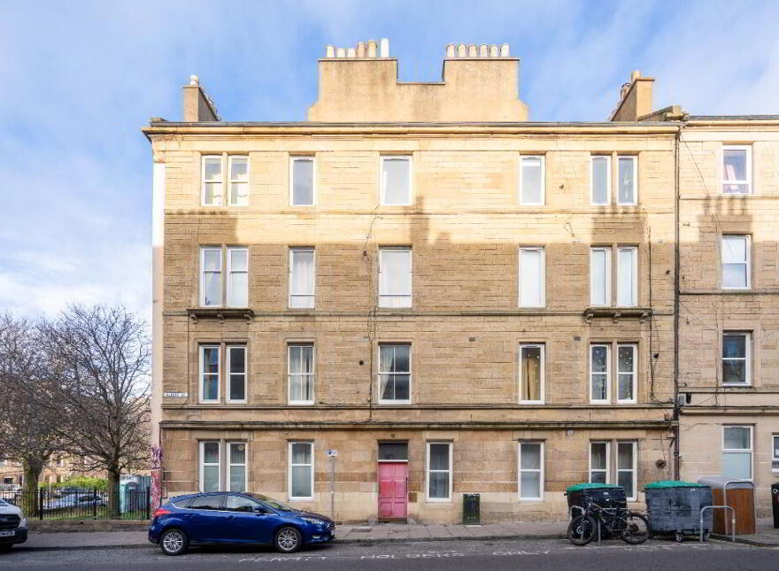 132 Albert Street, Easter Road, Edinburgh, EH7 5LT