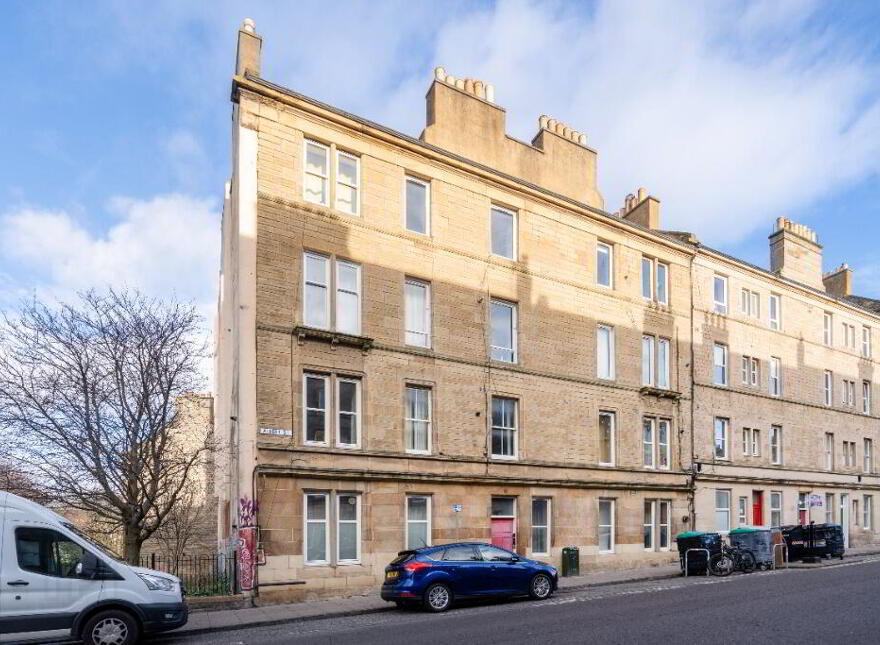 132 Albert Street, Easter Road, Edinburgh, EH7 5LT