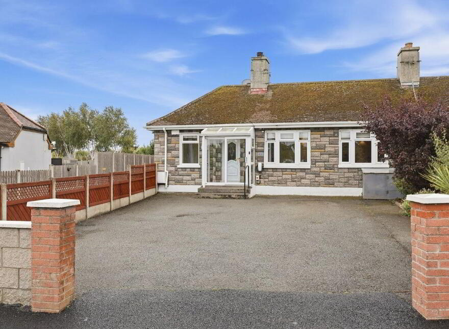 37 Baskin Cottages, Baskin Lane, Kinsaley, Kinsealy, K67D2T8 photo