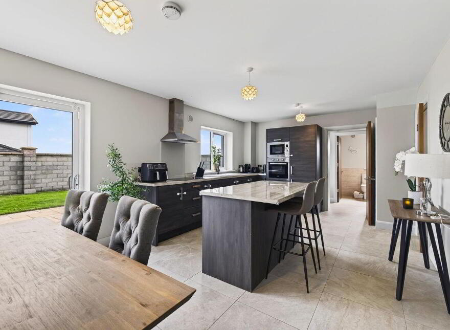 6 Manor Drive, Roxborough Manor, Wexford Town, Y35Y1KC