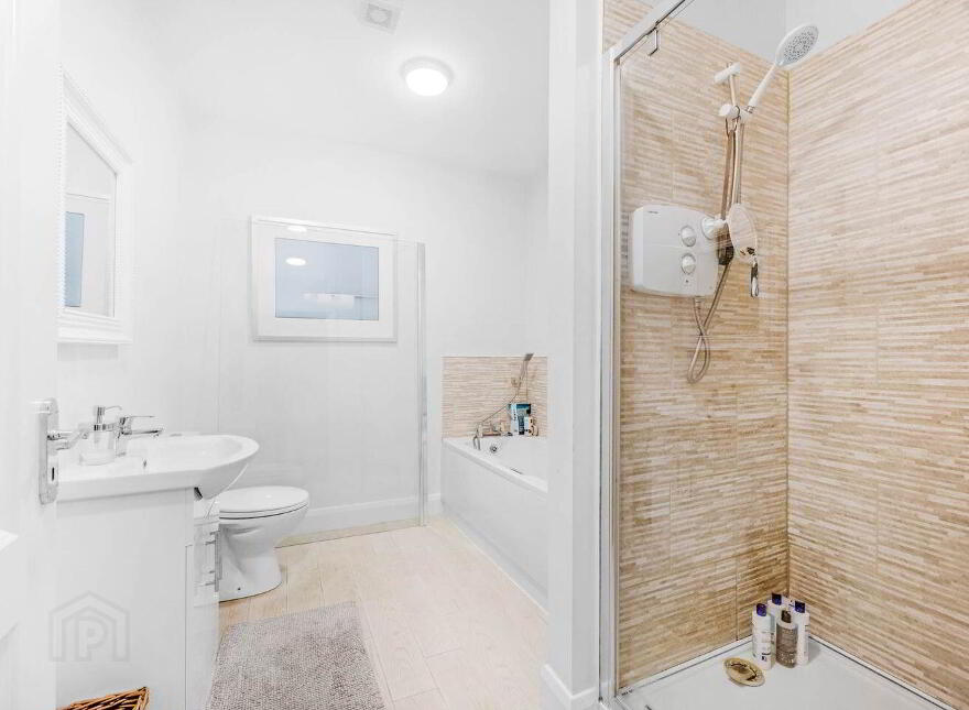 37B Hayestown, Rush, K56HR94