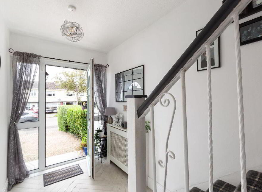 73 Broadford Drive, Ballinteer, D16HY45