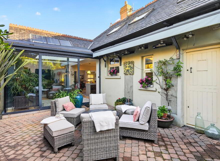 44 Shandon Drive, Ballyholme, Bangor, BT20 5HR
