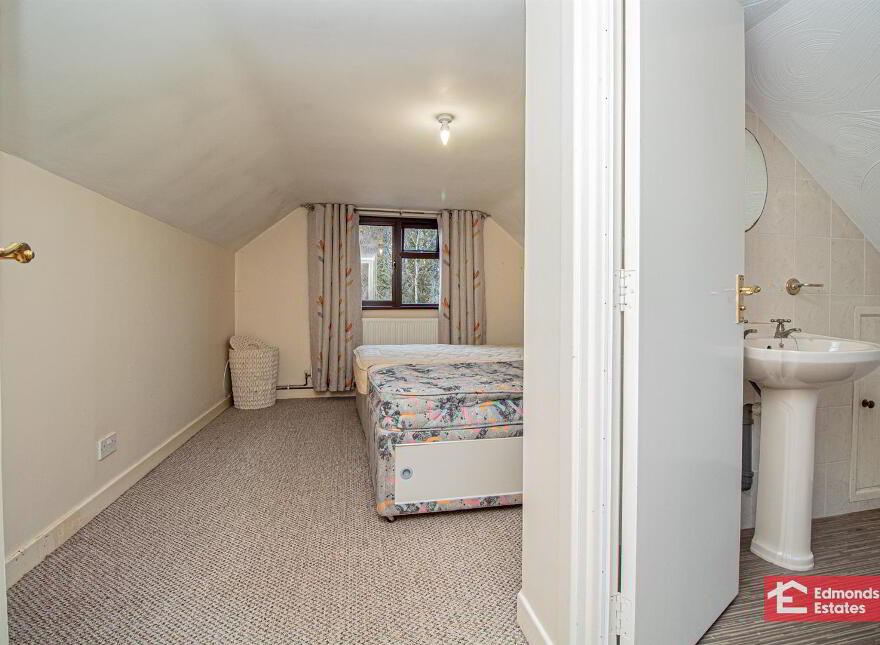 183 Raceview Road, Ballymena, BT42 4HY