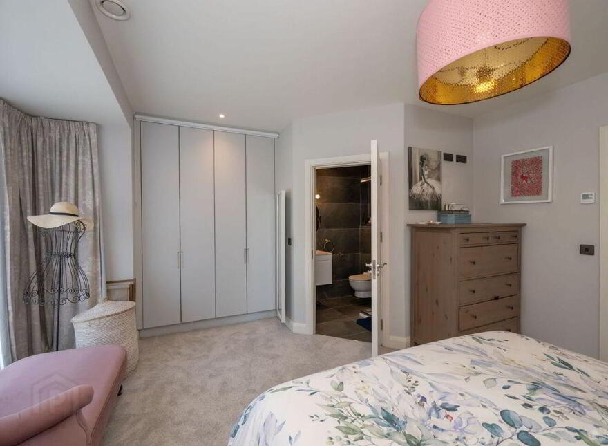 8 Aylesbury, Ballintemple, T12P5PT