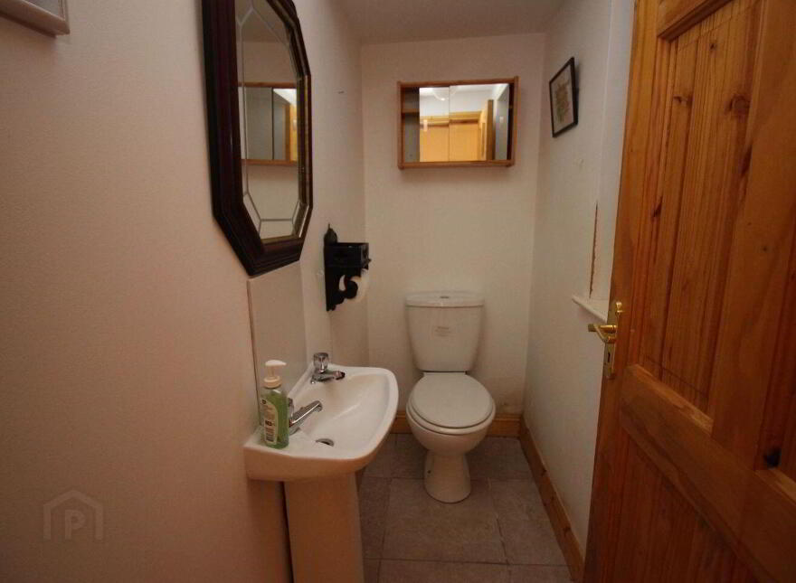 7 Lower Massytown, Macroom, P12Y981