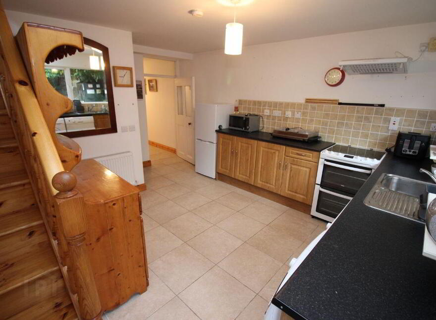 7 Lower Massytown, Macroom, P12Y981
