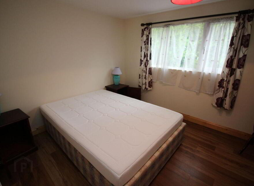 7 Lower Massytown, Macroom, P12Y981