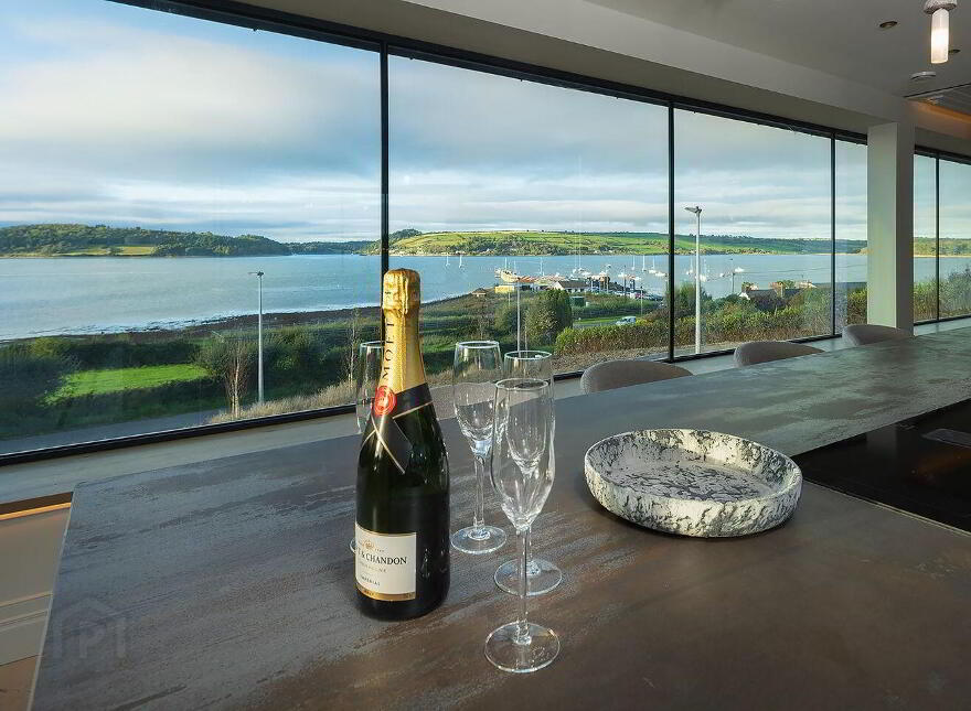 One Harbours Edge, Lower Aghada, Midleton, P25Y2Y1
