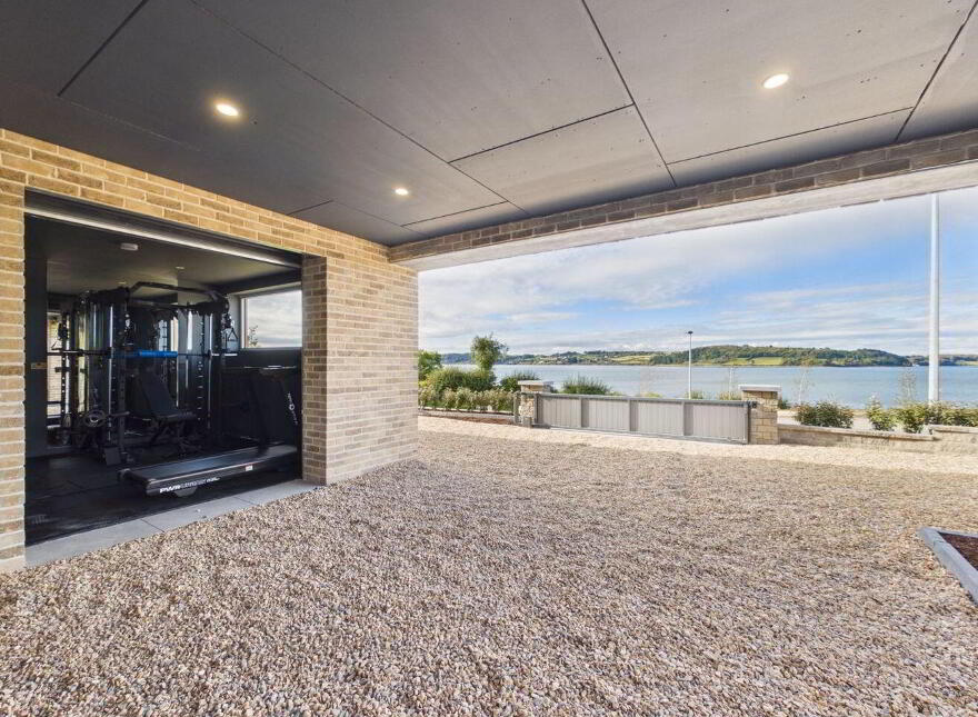 One Harbours Edge, Lower Aghada, Midleton, P25Y2Y1
