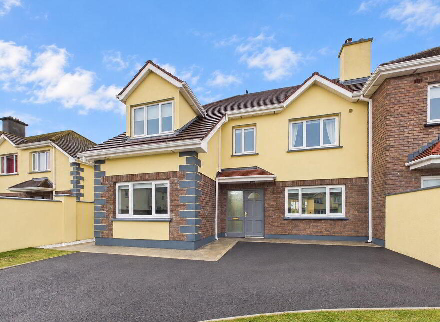23 Abbeyfield, Ballaghaderreen, F45Y962