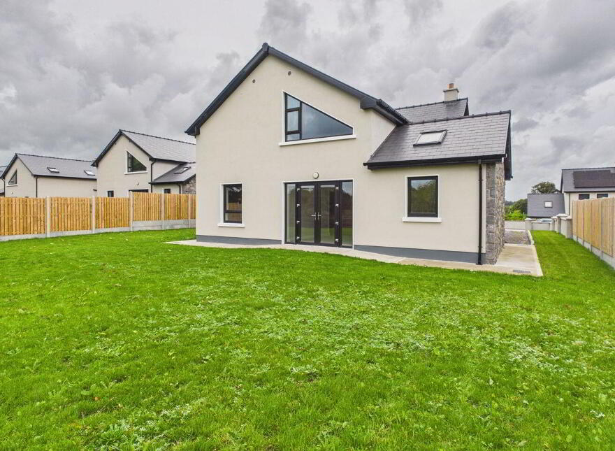 Harbour Court, Lecarrow, Lecarrow, F42X297