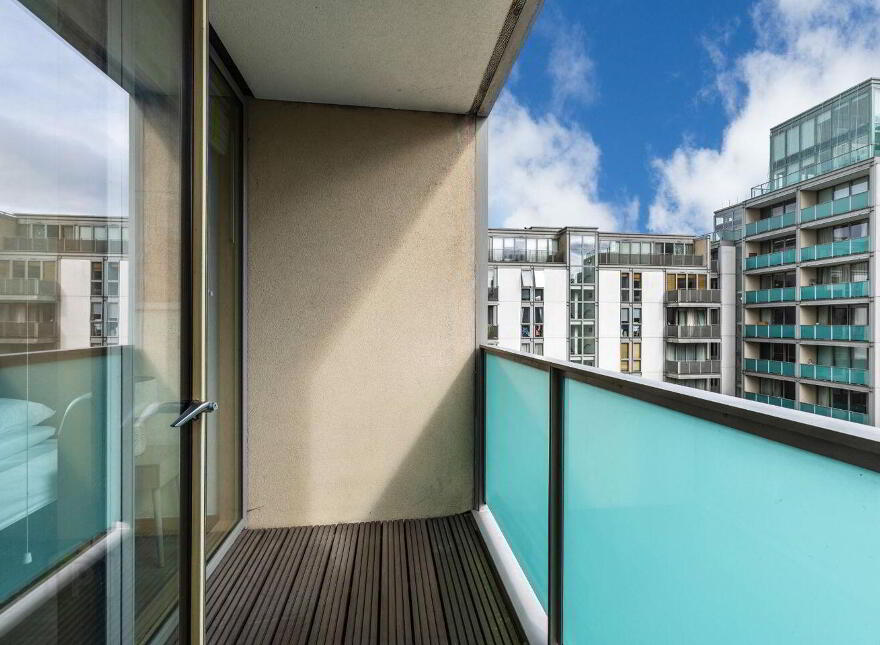93 Kirkpatrick House, Spencer Dock, Dublin 1, D01P265