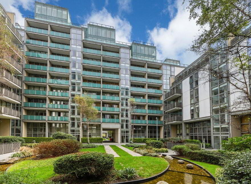 93 Kirkpatrick House, Spencer Dock, Dublin 1, D01P265