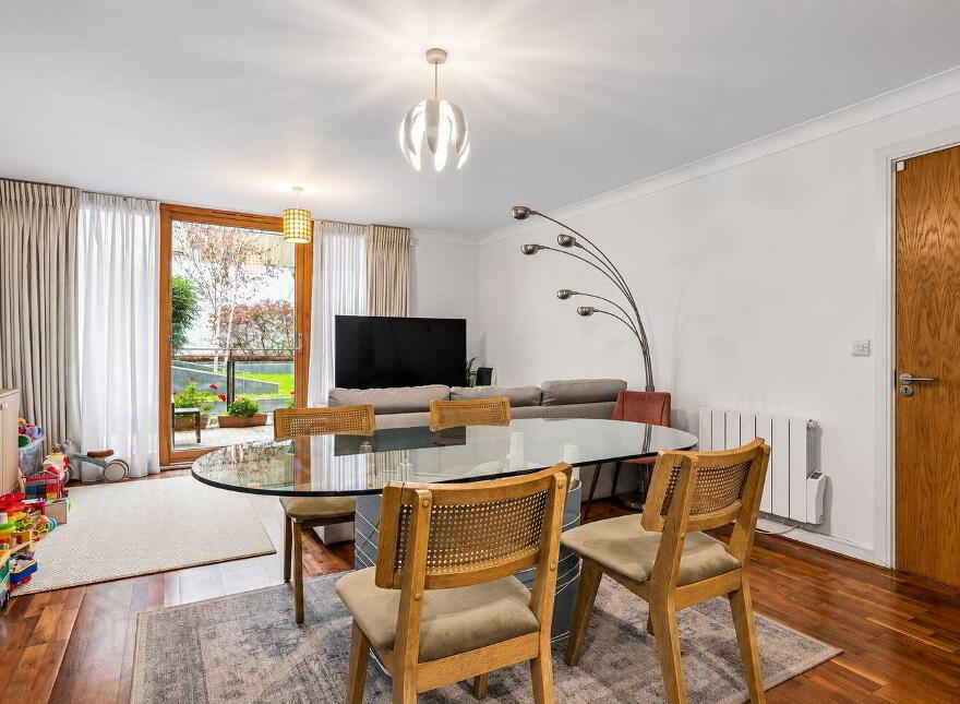Apartment 3 Block, Mellowes Quay, Usher Street, Dublin 8, D08A5Y3