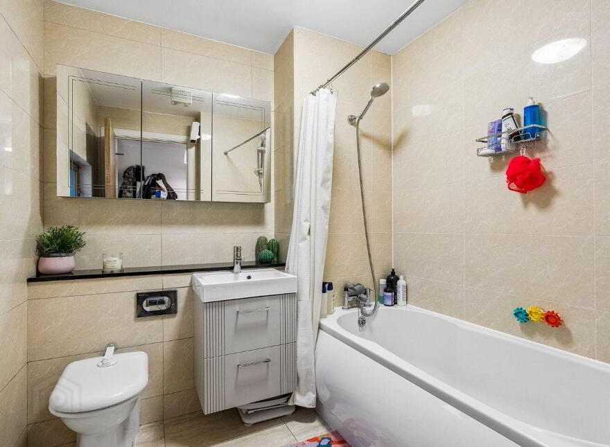 Apartment 3 Block, Mellowes Quay, Usher Street, Dublin 8, D08A5Y3